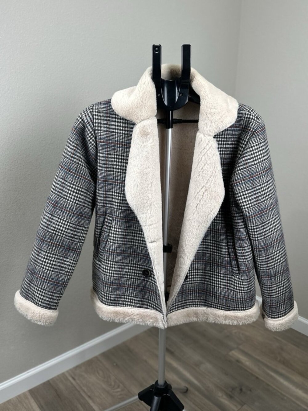 Women’s Plaid Faux Shearling Jacket Gray White Size M Teddy Lined